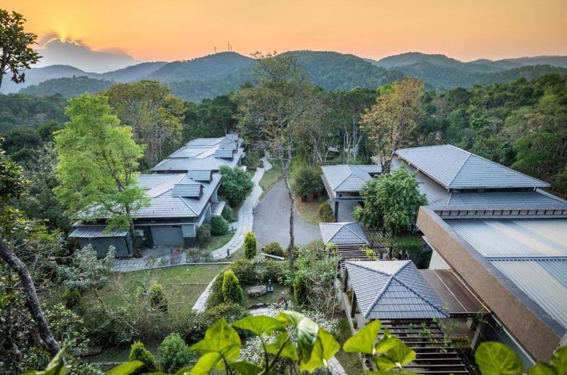 mountain courtyard thekkady